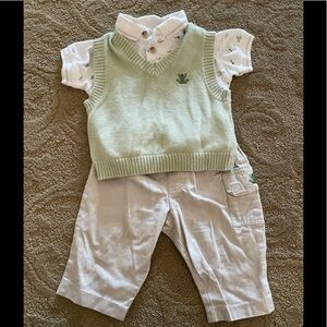Frog outfit 6-9 months